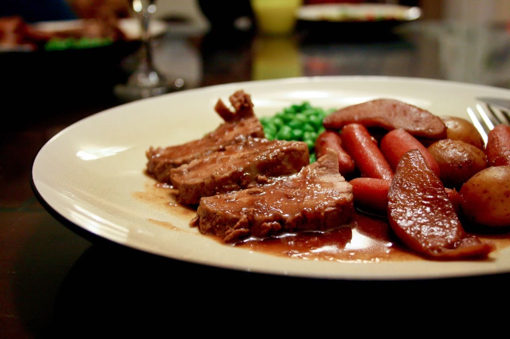 Slow Cooker Apple-Maple Pork Tenderloin