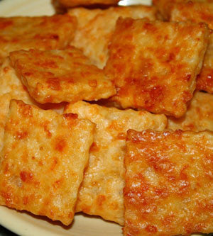 Garlic-Asiago-Cheddar Cheese Crackers Made With Olive Oil